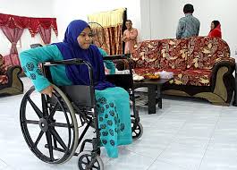 Atas pencapaian yang membanggakan oleh malaysia, khairy jamaluddin mahu mencadangkan supaya atlet malaysia menerima insentif seperti beliau menerima maklum balas daripada pegawai yang lebih senior bahawa atlet paralimpik hanya diberikan 30% ganjaran daripada jumlah asal atlet. Kaki Putus Digilis Lori 2 Tahun Lalu Gadis Bangkit Jadi Atlet Paralimpik Lobak Merah