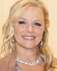 Joni Hahn's Instagram, Twitter & Facebook