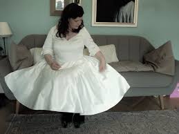 Die zeitformen haben beim absoluten gebrauch die folgenden bedeutungen. Die 100 Besten Ideen Zu Brautkleider 50er Jahre Rockabilly Brautkleid Kleider Hochzeit