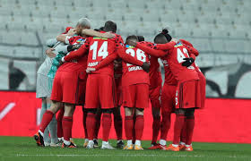 Efeler ligi'nde haliliye belediyespor, 27 ocak çarşamba günü saat 15.00'te evinde ağırlayacağı galatasaray erkek voleybol. Besiktas In Galatasaray Maci Kamp Kadrosu Belli Oldu