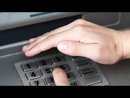Gefahr Am Geldautomaten Die Neuesten Tricks Der Betruger Marktcheck Swr Youtube Geld Tricks Automaten