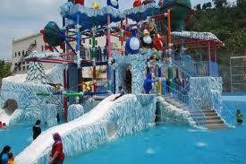 Ia merupakan taman tema air perak yang paling terkenal. Taman Tema Di Malaysia Bukit Gambang Water Park