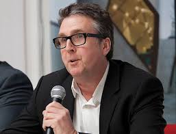 London Met suspends Robert Mull as dean