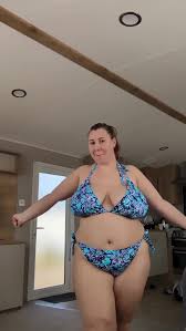 suffolksupmum curve babe - Porn Videos & Photos - EroMe