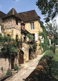 Epingle Par Lise Boulet Sur Travel Style Paysage France Sarlat Dordogne Maison France