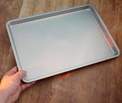 Comparison Of Jelly Roll Pan And Baking Sheet