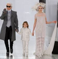 The scot made her name in the early 1990s on catwalks for designers like karl lagerfeld and versace versace paid tribute to tennant on twitter, saying she was gianni versace's muse for many years and friend of the family. Cara Delevingne Is Ethereal In Wedding Dress At Chanel Show In Paris Daily Mail Online