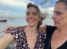 Amy Beeman's Instagram, Twitter & Facebook