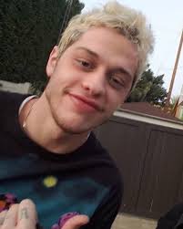 Pete Davidson Fan On Instagram Idk But This Is One Of My All Time Favorite Pics Of Him Petedavidson Kingofstatenisl In 2020 Pete Davidson Celebrities Male