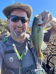 Kayak fishing distance from Clear Lake Park to island