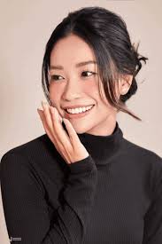 Ceramic Braces: Pros and Cons, Cost, and Outcomes