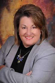 Deerfield agent Sherry Lange wins American Family award