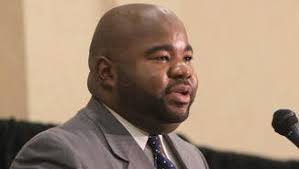 Hunter wins 4th Judicial District Judge seat