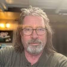 Fred Ribits's Instagram, Twitter & Facebook