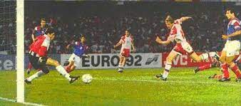 Denmark 2 France 1 In 1992 In Malmo Michael Laudrup Scores To Give Denmark The Lead On 78 Minut Michael Laudrup National Football Teams European Championships