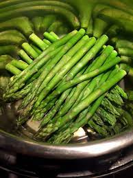 Instant Pot Asparagus – Pressure Cooker Steamed Asparagus Recipe – Melanie  Cooks
