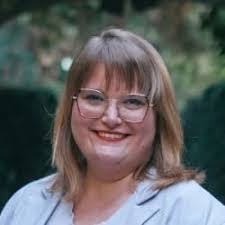 Laura Holder's Instagram, Twitter & Facebook