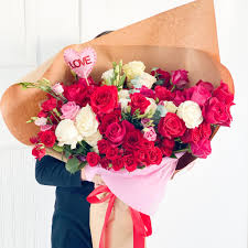 Looking for balloons in toronto? 10 Best Luxury Gifts And Flower Delivery In Toronto Bellamy Loft