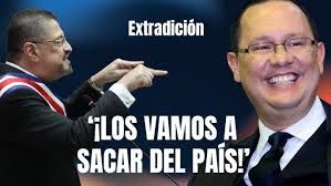 PRESIDENTE BERNARDO ARÉVALO DA UN DISCURSO EN LA IGLESIA EVANGÉLICA  PRESBITERIANA CENTRAL GUATEMALA.