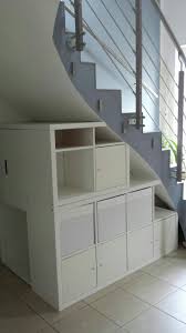 Pin Von Stephanie Auf Flur Treppen Regal Wohnung Stauraum Unter Der Treppe