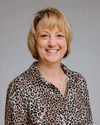 EYE TEST!! COUNT THE EGGS IS IT 21 OR 23 every time I count them I come up  with a different number