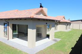 All bedrooms and most of the living areas have been designed to face north and capture maximum light and sun in colder seasons. Bali Style House 4 Bedroom 3 Bathrooms Open Plan Kitchen Dining Room Lounge Outside Braai House Plans South Africa House Roof Design House Plan Gallery
