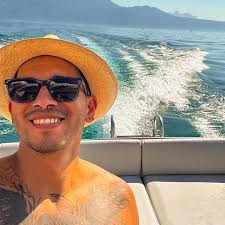 Do you remove cubes from the dragon bag or clank flag?