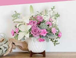 The experienced florists at the flower store will be trusted to create the best flower association to your special day. Fresh Flower Delivery Flowers Flowers Near Me Teleflora