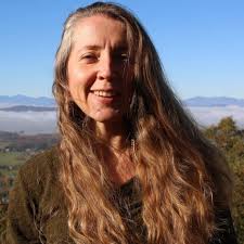 Woman Who Rubs the Mountain