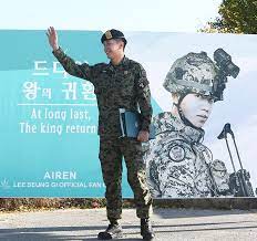 이승기 복무했던 특전사 대원들이 하는 '특수 훈련' 7가지특전사가 되기 위해 겪어야 할 훈련부터 일부에게만 주어지는 특별 훈련까지 다양한 특전사들의 훈련을 모아봤다. ì´ìŠ¹ê¸° êµ°ëŒ€ ë§ëšì„¤ ì–¸ê¸‰ í° ì›ƒìŒ ì£¼ë©° ì „ì—­ íŠ¹ì „ì‚¬ ì†Œê°ê³¼ ìœ¡êµ°ì¸¡ì˜ ì¹­ì°¬ ëˆˆê¸¸
