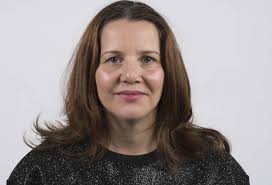 Ms Caroline Alexander