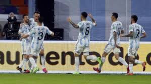 Golpeadísimo y planeando sus vacaciones con el kun, messi se sigue sintiendo el gran responsable de la derrota ante chile. Argentina Fue Mas Pero No Pudo Con Chile Telam Agencia Nacional De Noticias