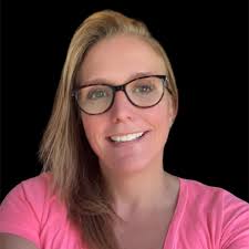 What is the average monthly cost of living in the area?