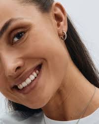 Kjøp smykker med steiner og krystaller