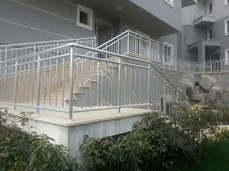 Dikey Seritli Merdiven Modeli Merdivenler Korkuluklar