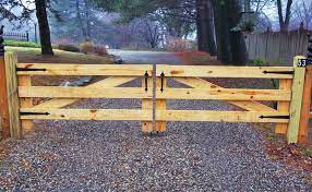 Wood Driveway Gate Campanella Fence Wood Gates Driveway Driveway Gate Diy Farm Gates Entrance