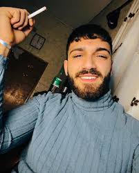 𝐊𝐀𝐑𝐀𝐌 𝐈𝐒𝐒𝐀(@karam_.issa) • Instagram 사진 및 동영상