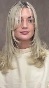 Transformación de cabello rubio con balayage