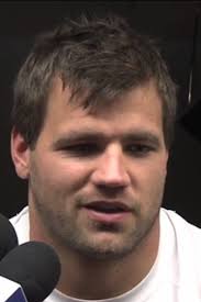 RB Peyton Hillis talks about team mentality