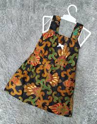 Apa yang mereka kenakan tidak jarang menjadi trend di pasaran. 35 Trend Terbaru Model Baju Batik Bayi Umur 9 Bulan Maria Space