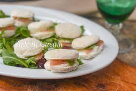 Prendono il nome di pepite perchè durante la cottura, le patatine che ricoprono il pollo, diventano croccanti e dorate e si trasformano in succulenti pepite. Baci Salati Velocissimi Antipasti Senza Cottura Per Le Feste
