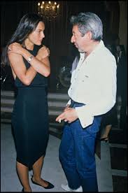 © pool robbie in chanel at the 2021 academy awards © photo: 15 Vintage Photos Of Actress Carole Bouquet Vogue Paris