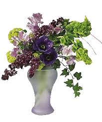 Several of the most popular apps are also based on the «freemium» business model of allowing users free, limited use then charging them for «premium» features, such as the ability to send virtual flowers. Free Virtual Flowers Flora2000 Com
