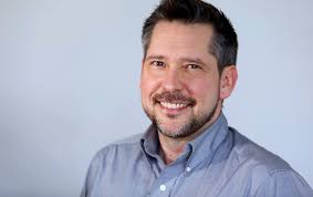 Hawaii waves swamp homes, weddings during 'historic' swell