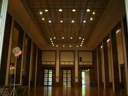 Das haus der kunst zeigt bilder von michael armitage. Haus Der Kunst