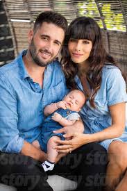 With an estimated wealth of 407.7 billion forint ($1.3 billion) as of 2019, he is, according to forbes, the richest person in hungary. Kiraly Viktor Eloszor Mutatta Meg Kisfia Arcat A 2 Honapos Kolen Tunderi Baba Hazai Sztar Femina