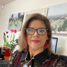 I had a great talk with @gloriaestefan! Checkout her new album Raíces!