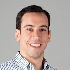 Ryan Leavitt's Instagram, Twitter & Facebook