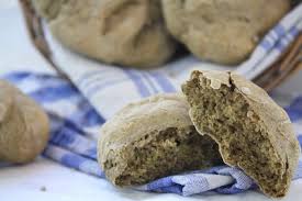 Hanfmehl Ist Reich An Ballaststoffen Und Eiweiss Unseren Brotchen Verleiht Er Ausserdem Eine Angenehm Nussige Note Dies In 2020 Lebensmittel Essen Brot Backen Rezepte