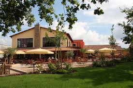 Contacte en el +34 93 515 44 44. Finca Bar Celona Oldenburg Cafe Bar Celona